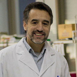 Dr. Luis Quiñones